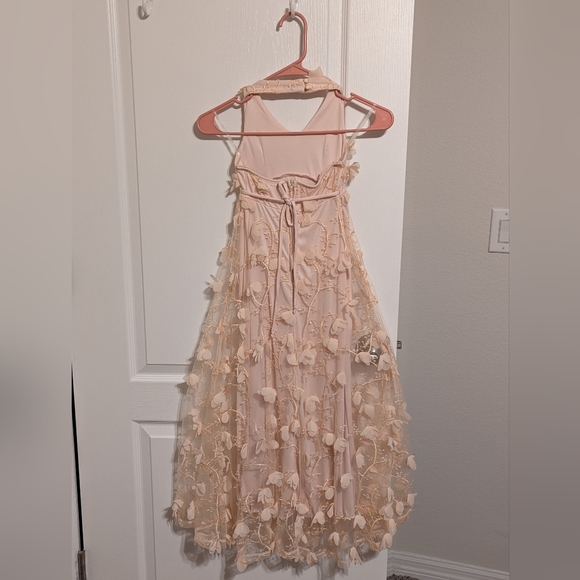 Girls Gown - Picture 4 of 4